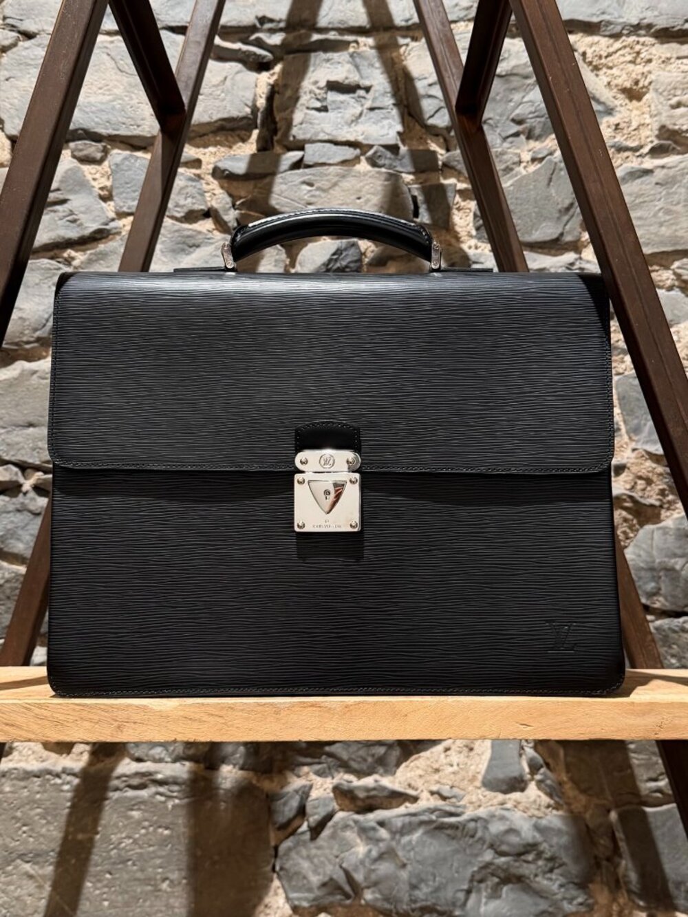 Louis Vuitton 2011 Black Epi Leather Robusto 2 Briefcase Bag